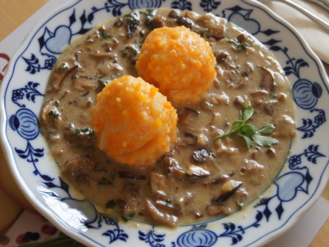 Möhren-Kartoffel-Knödel mit Waldpilzragout - Rezept - kochbar.de