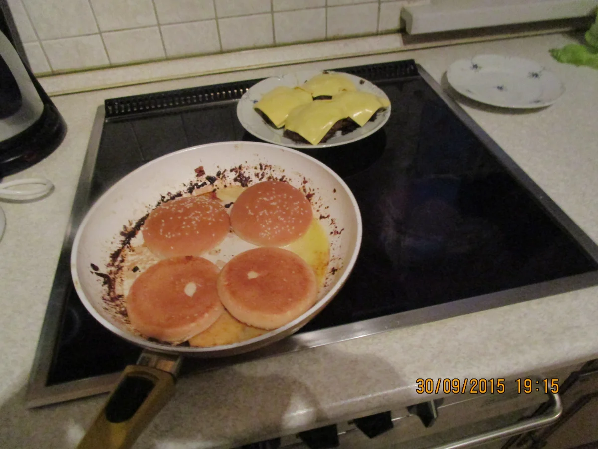 Rezept: Burger á la Arnim Bild Nr. 1579 Burger á la Arnim - Rezept - Bild Nr. 1579