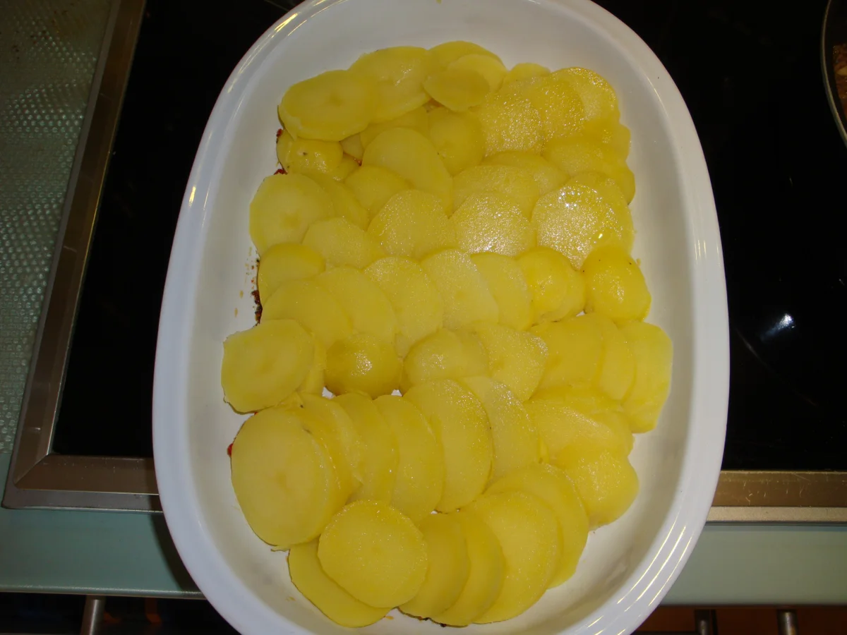 Rezept: Hackfleisch trifft Schafskäse in einem Auflauf Bild Nr. 1611 Hackfleisch trifft Schafskäse in einem Auflauf - Rezept - Bild Nr. 1611