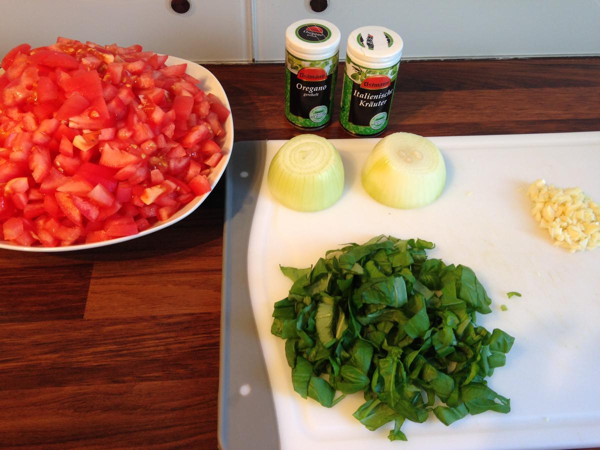 Leckere Pizzasoße - mit frischen Tomaten - Rezept - Bild Nr. 1588