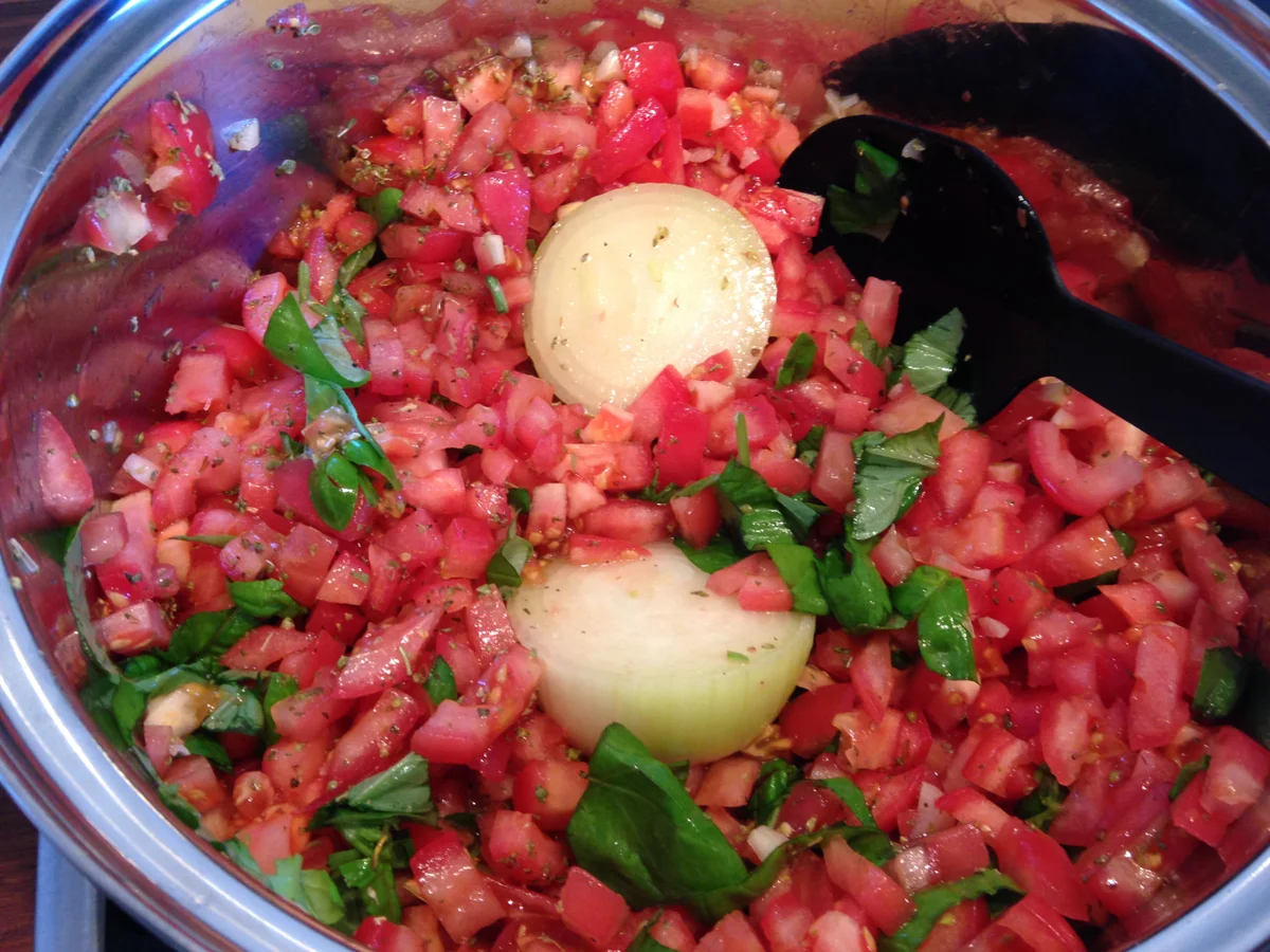 Leckere Pizzasoße - mit frischen Tomaten - Rezept - Bild Nr. 1595