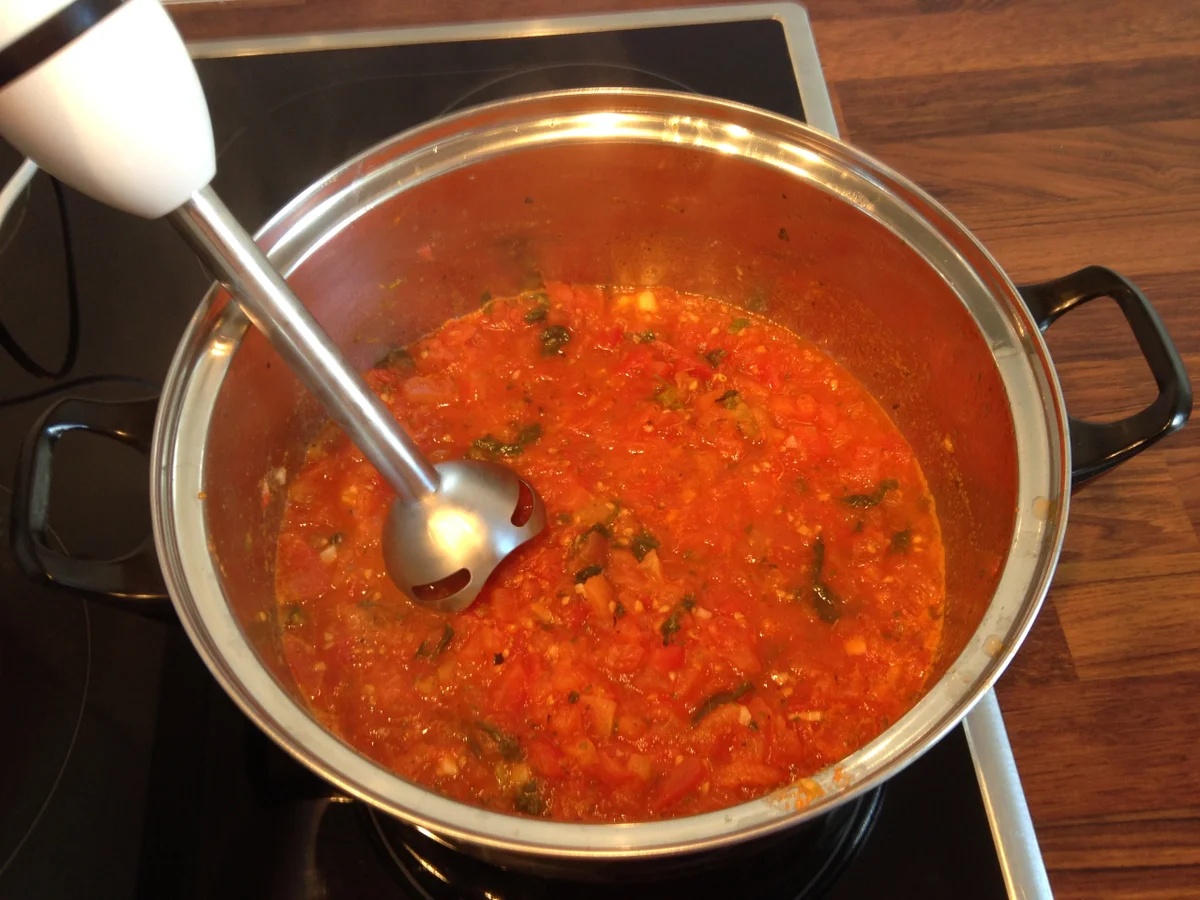 Leckere Pizzasoße - mit frischen Tomaten - Rezept - Bild Nr. 1597