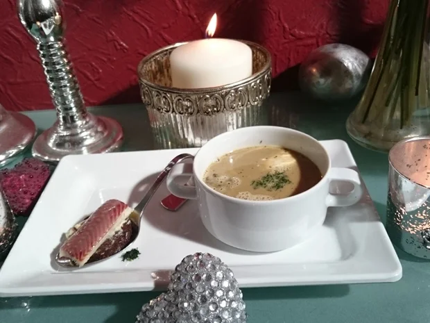 Rezept: Grüne Bohnen mit Bad Zwischenahner Räucheraal und Croutons Bild Nr. 1646 Grüne Bohnen mit Bad Zwischenahner Räucheraal und Croutons - Rezept - Bild Nr. 1646