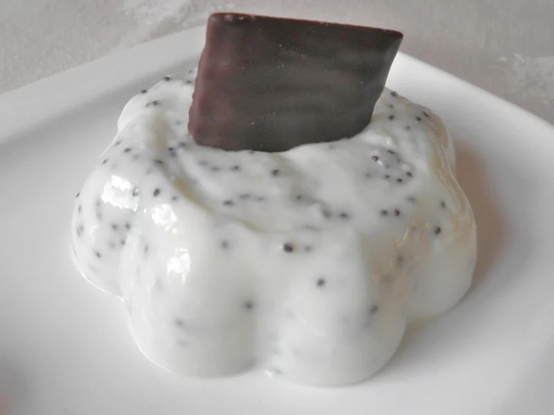 Weißer Schokoladen - Mohn - Pudding ... - Rezept - Bild Nr. 1655