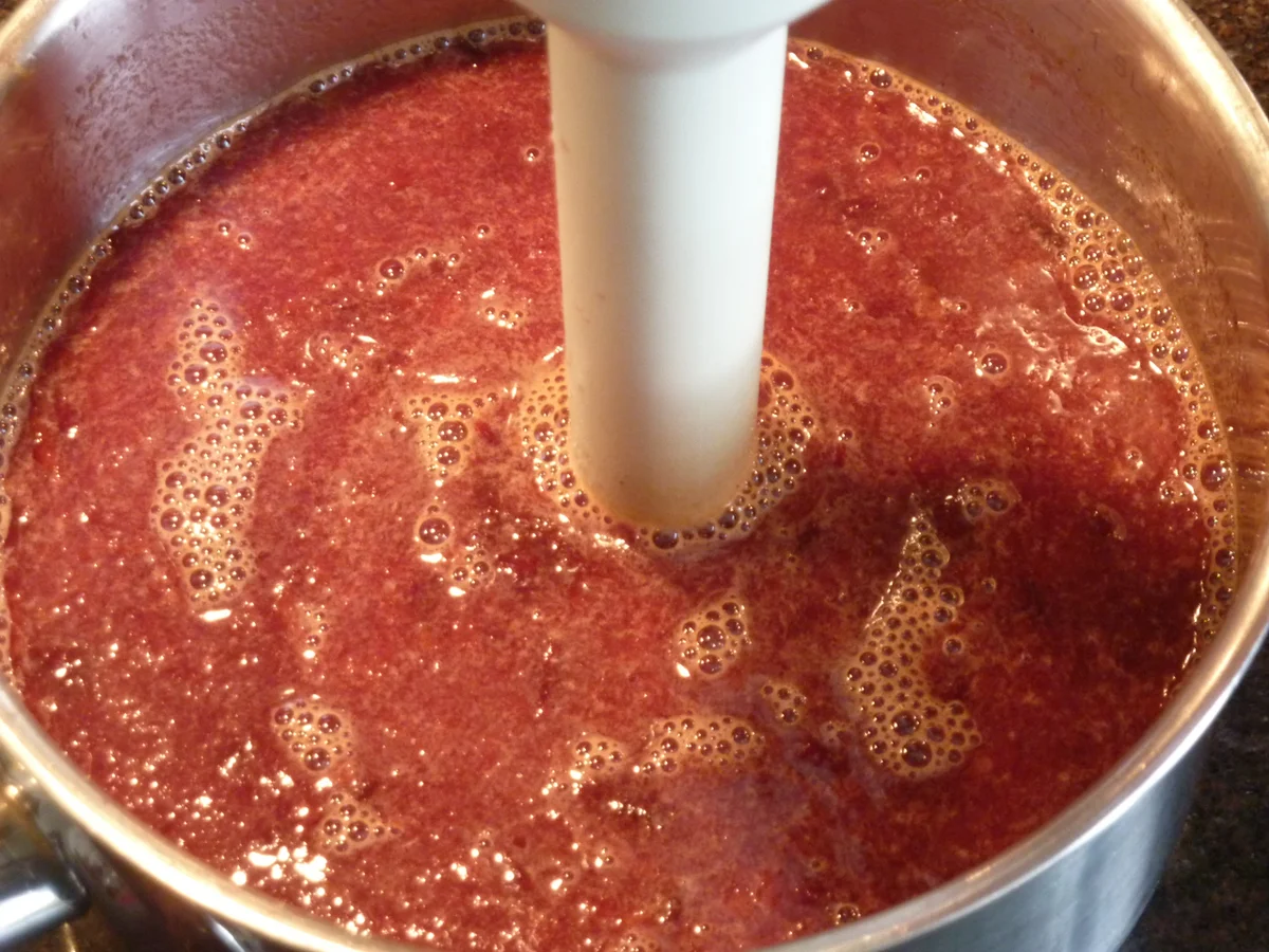 Rezept: Rotweinglace mit Feigenkompott Bild Nr. 1650 Rotweinglace mit Feigenkompott - Rezept - Bild Nr. 1650