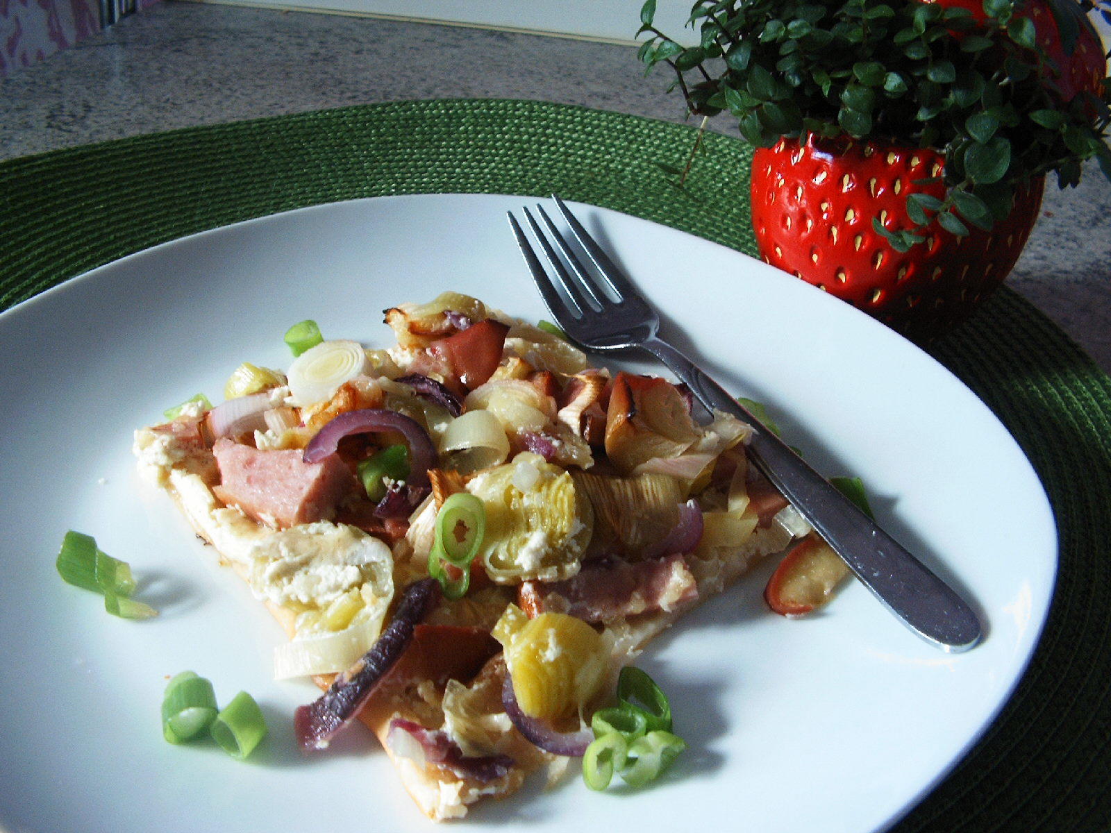 Bilder für Flammkuchen mit Leberkäse - Rezept