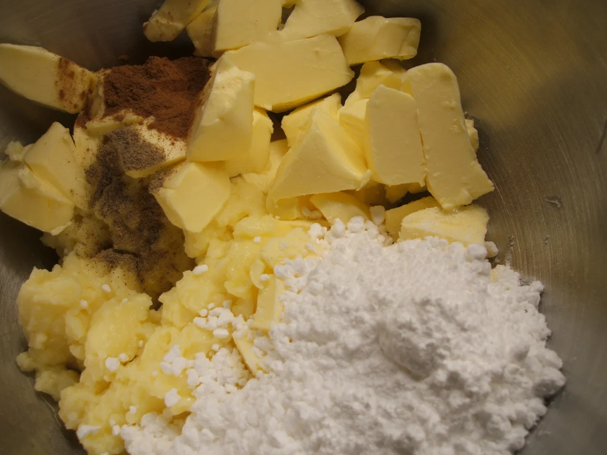 Rezept: Backen: Apfeltorte mit Zimt-Butter-Creme Bild Nr. 1659 Backen: Apfeltorte mit Zimt-Butter-Creme - Rezept - Bild Nr. 1659