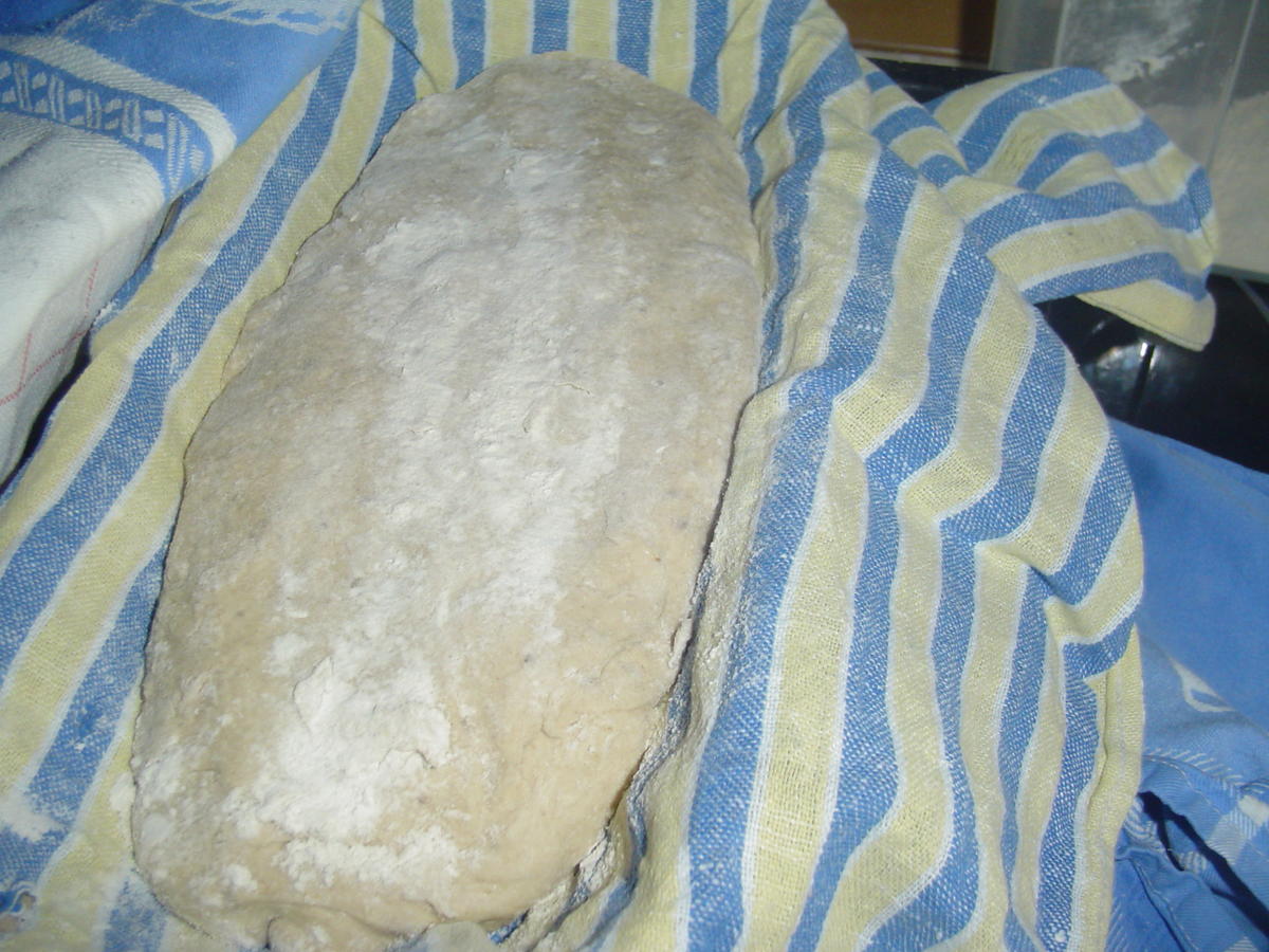 Leckeres Brot aus 700 gramm Sauerteig - Rezept - Bild Nr. 1675