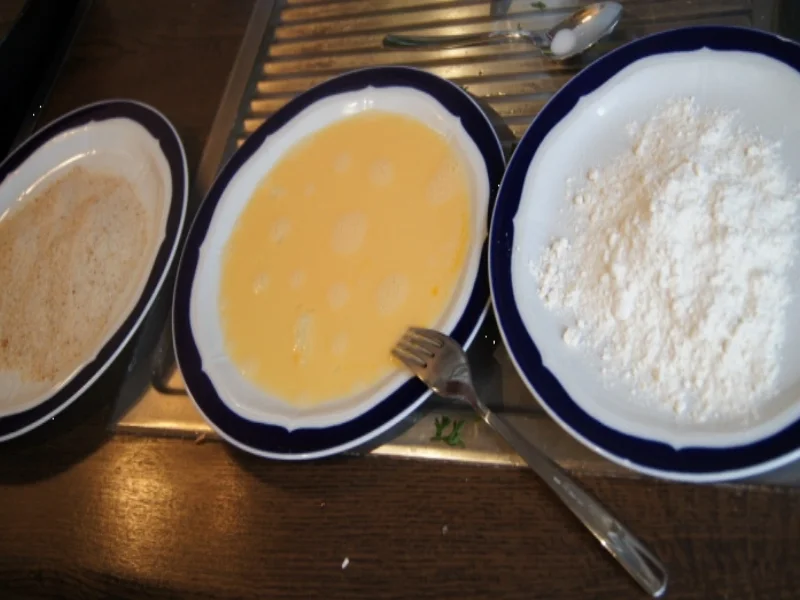 Kalbsschnitzel mit Karotten-Kartoffelstampf und Backofenkarotten - Rezept - Bild Nr. 1686