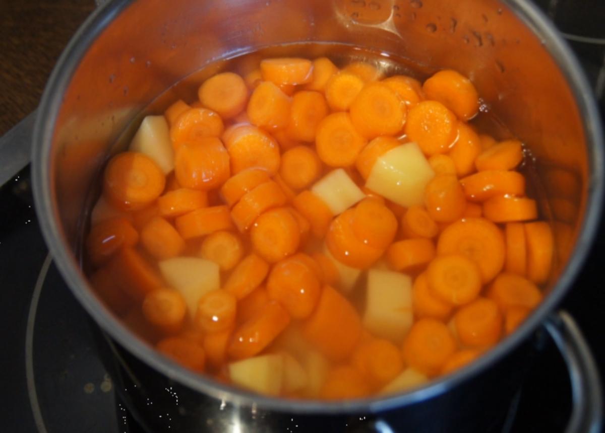 Kalbsschnitzel mit Karotten-Kartoffelstampf und Backofenkarotten - Rezept - Bild Nr. 1690