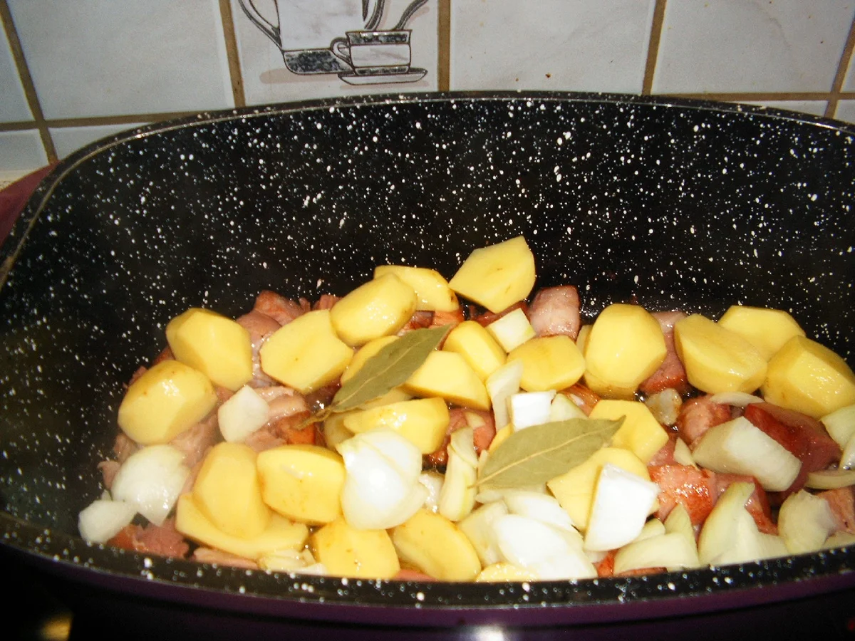 Rezept: Szegediner-Kasseler-Gulasch Bild Nr. 1688 Szegediner-Kasseler-Gulasch - Rezept - Bild Nr. 1688