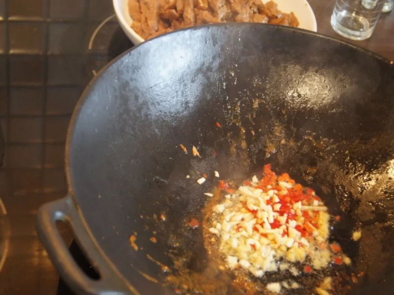 Rindfleischwok mit Gemüse - Rezept - Bild Nr. 1700