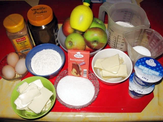 Apfelkuchen mit Sauerrahm und Streusel - Rezept - Bild Nr. 1692