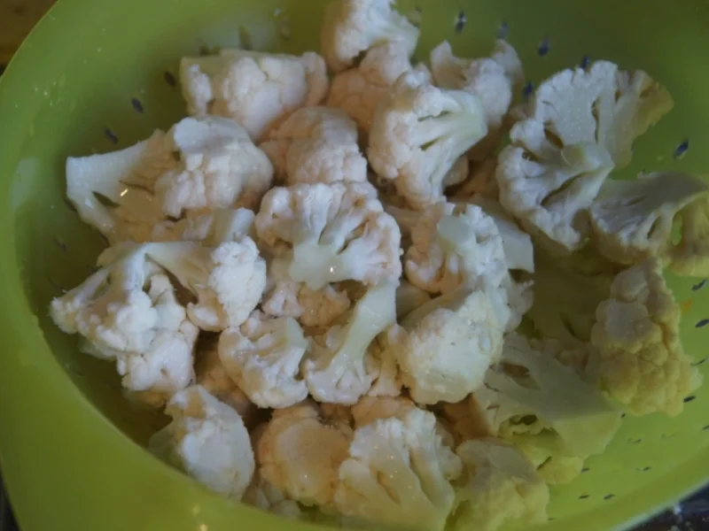 Rezept: Paprikabuletten mit Sauce, Blumemkohlgratin und Kartoffelpilzen Bild Nr. 1726 Paprikabuletten mit Sauce, Blumemkohlgratin und Kartoffelpilzen - Rezept - Bild Nr. 1726