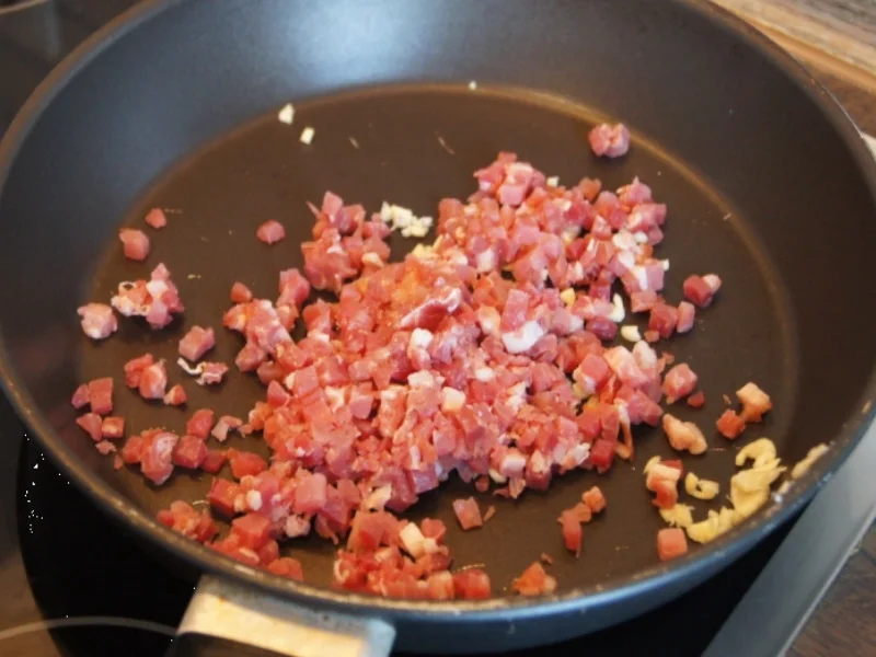 Rezept: Paprikabuletten mit Sauce, Blumemkohlgratin und Kartoffelpilzen Bild Nr. 1728 Paprikabuletten mit Sauce, Blumemkohlgratin und Kartoffelpilzen - Rezept - Bild Nr. 1728