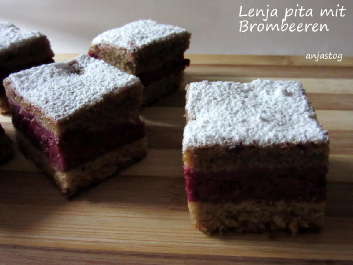 Bilder für Lenja Pita mit Brombeeren - Rezept