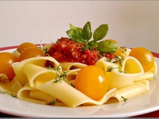 Sauce Bolognese an „Pasta all' Uovo“ &  Cocktailtomaten - Rezept - Bild Nr. 1780