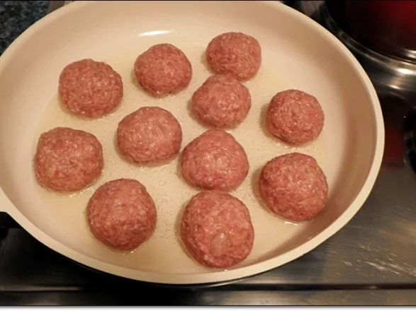 Eine fruchtige  Preiselbeersauce zu Fleischbällchen  und ... - Rezept - Bild Nr. 1784