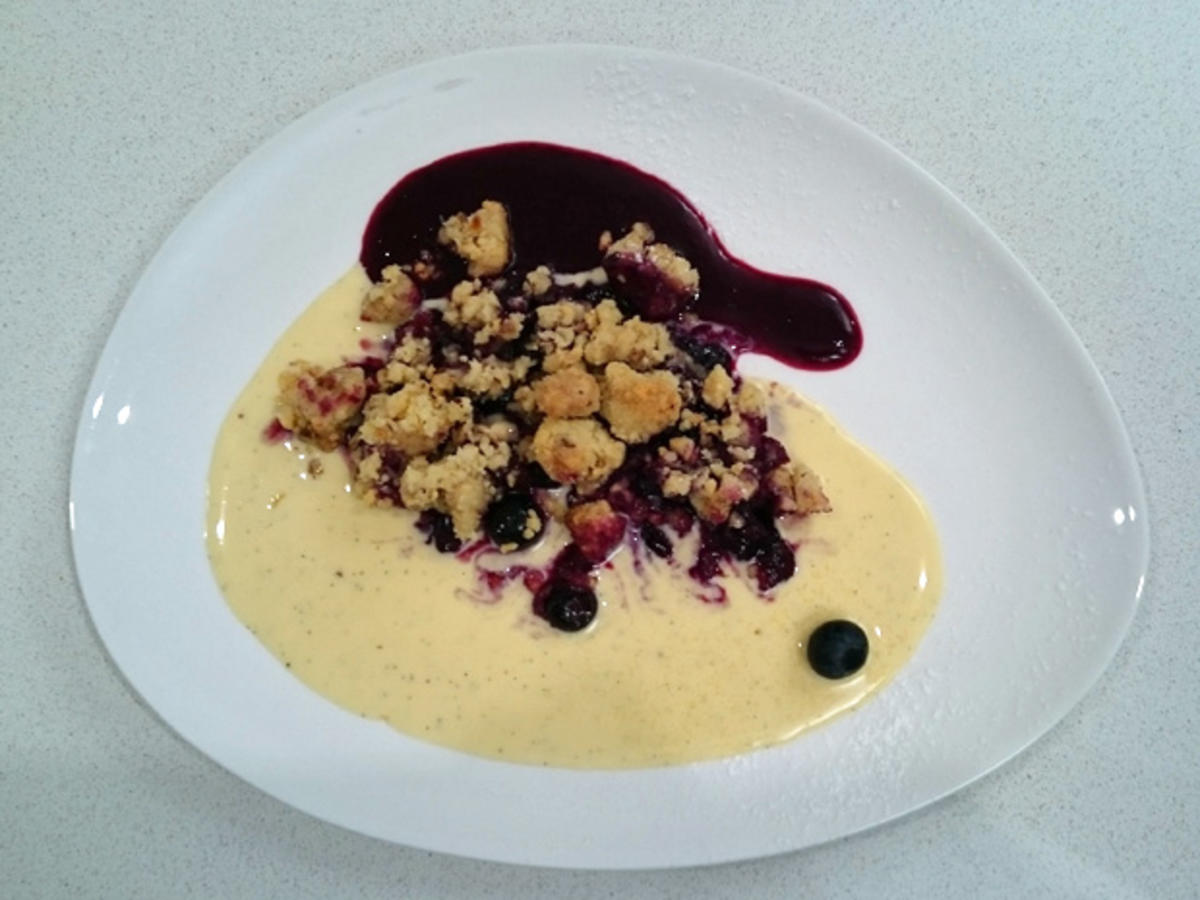 Bilder für Summer Crumble mit Vanillesoße - Rezept