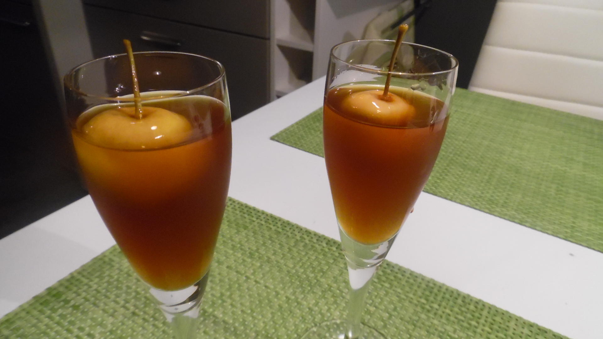 Bilder für Mini-Äpfel in Calvados Rezept