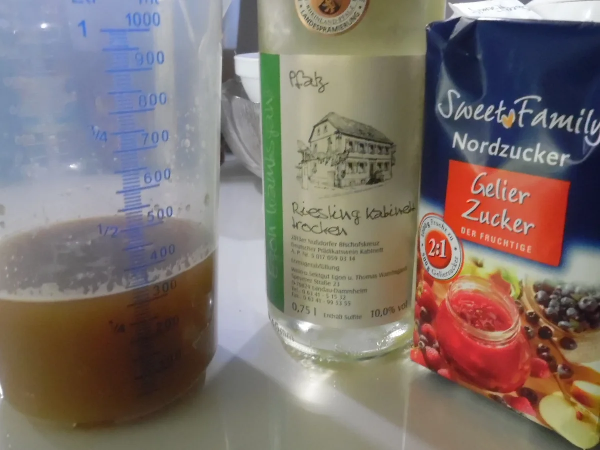 Rezept: Riesling-Wein-Gelee Bild Nr. 1832 Riesling-Wein-Gelee - Rezept - Bild Nr. 1832