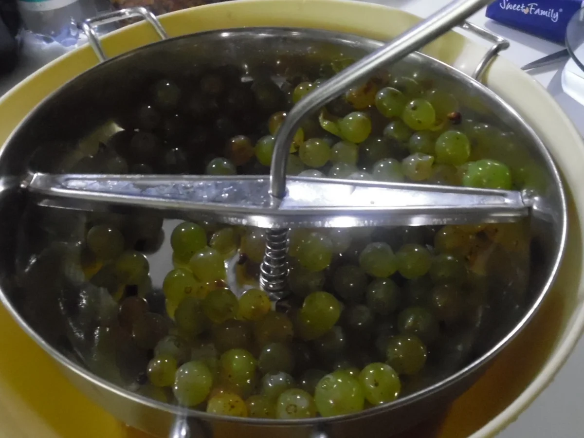 Rezept: Riesling-Wein-Gelee Bild Nr. 1836 Riesling-Wein-Gelee - Rezept - Bild Nr. 1836