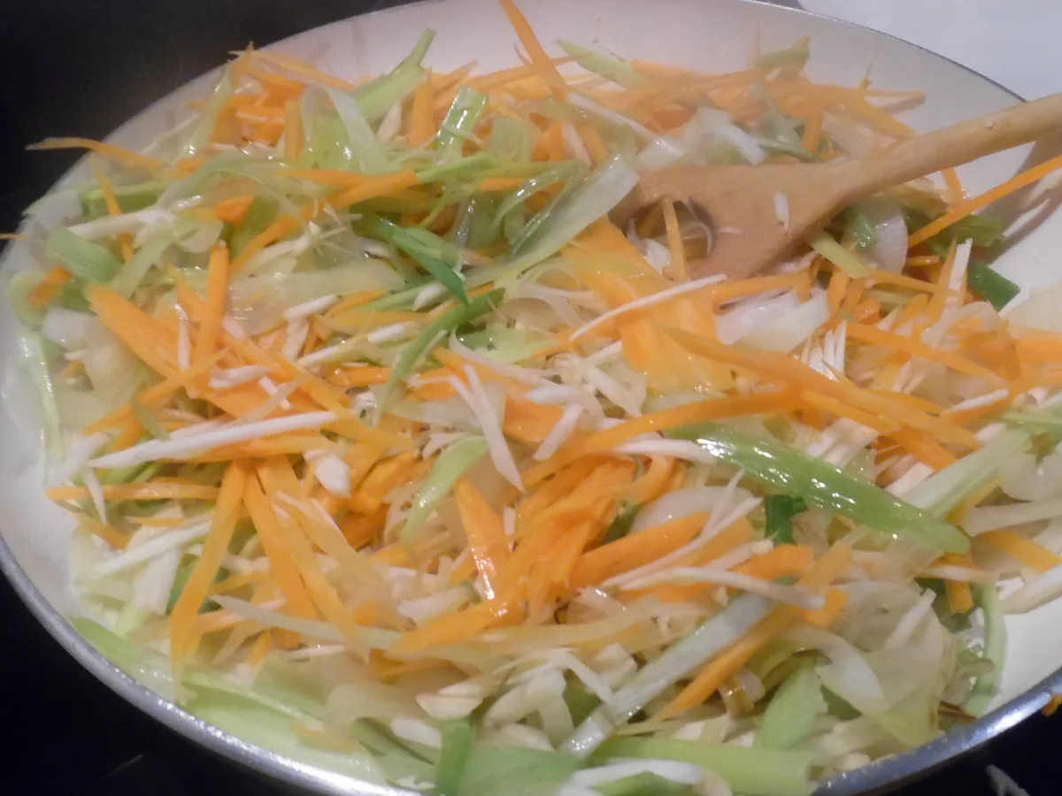 Rezept: Kabeljau-Filet unter Wurzelgemüse-Speck-Haube Bild Nr. 1879 Kabeljau-Filet unter Wurzelgemüse-Speck-Haube - Rezept - Bild Nr. 1879