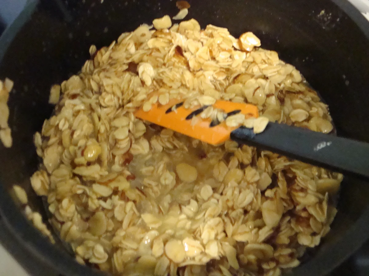 Rezept: Quarkkuchen mit Haferflocken-Haselnuss-Kruste Bild Nr. 1884 Quarkkuchen mit Haferflocken-Haselnuss-Kruste - Rezept - Bild Nr. 1884