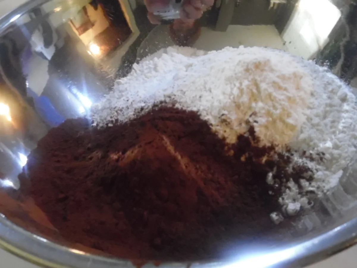 Schoko-Kuchen mit versunkenen Birnen - Rezept - Bild Nr. 1895