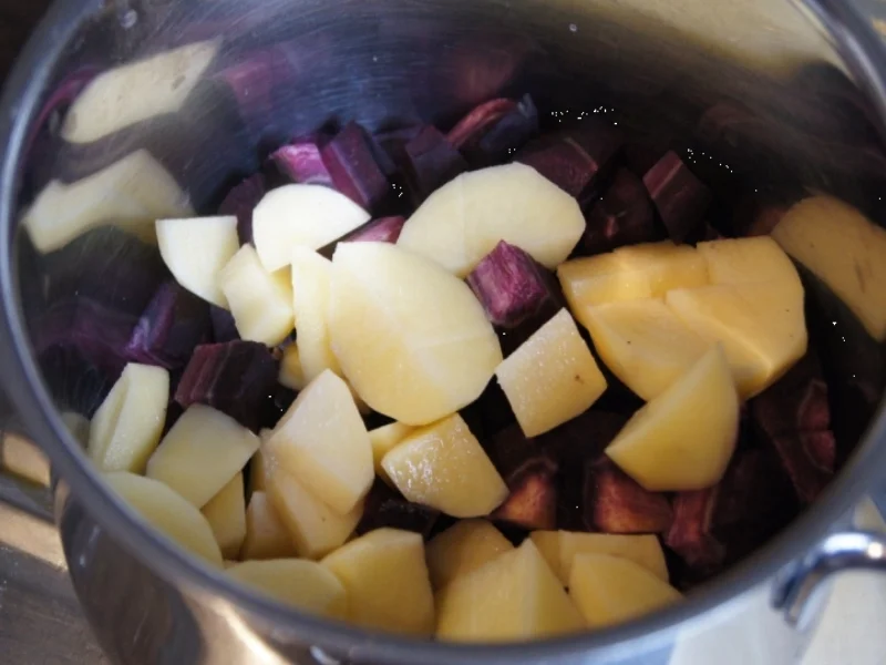 Lila Möhren-Kartoffelstampf mit panierten Champignons - Rezept - Bild Nr. 1883