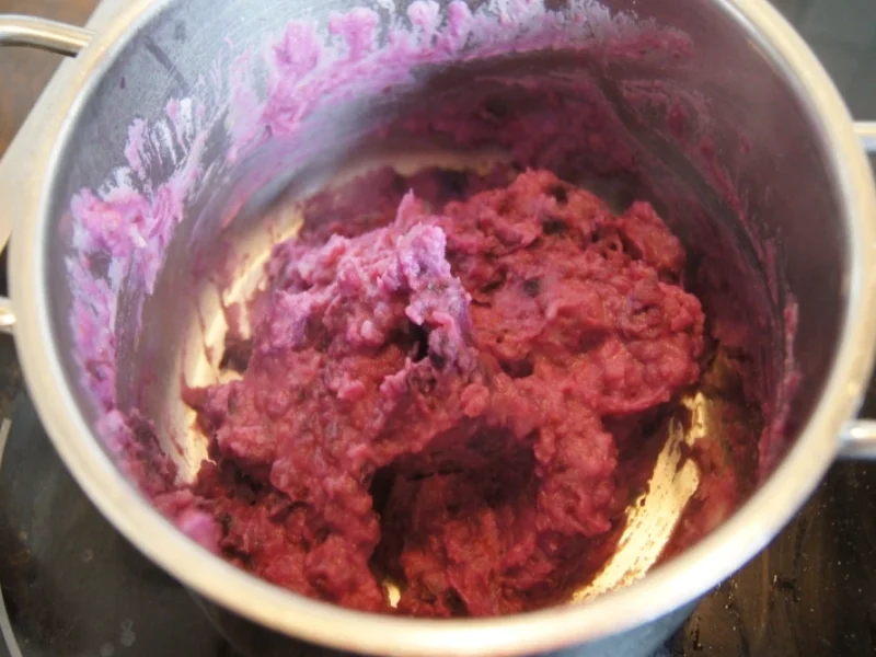 Lila Möhren-Kartoffelstampf mit panierten Champignons - Rezept - Bild Nr. 1886