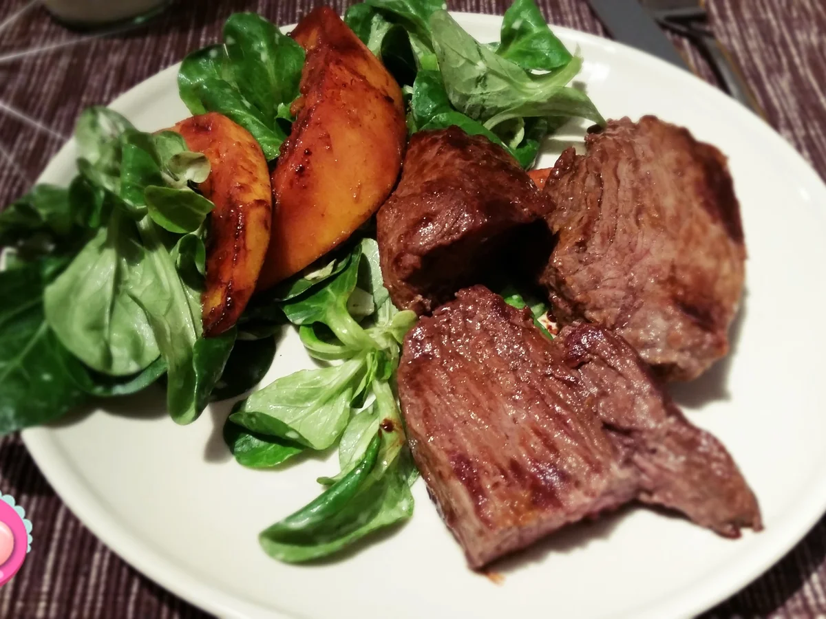 Rindersteak mit gebratenem Kürbis auf Feldsalat - Rezept - Bild Nr. 1891