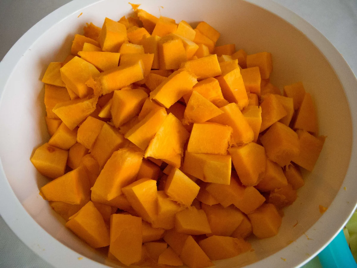 Rezept: Suppenküche: Kürbiscremesuppe Bild Nr. 1892 Suppenküche: Kürbiscremesuppe - Rezept - Bild Nr. 1892