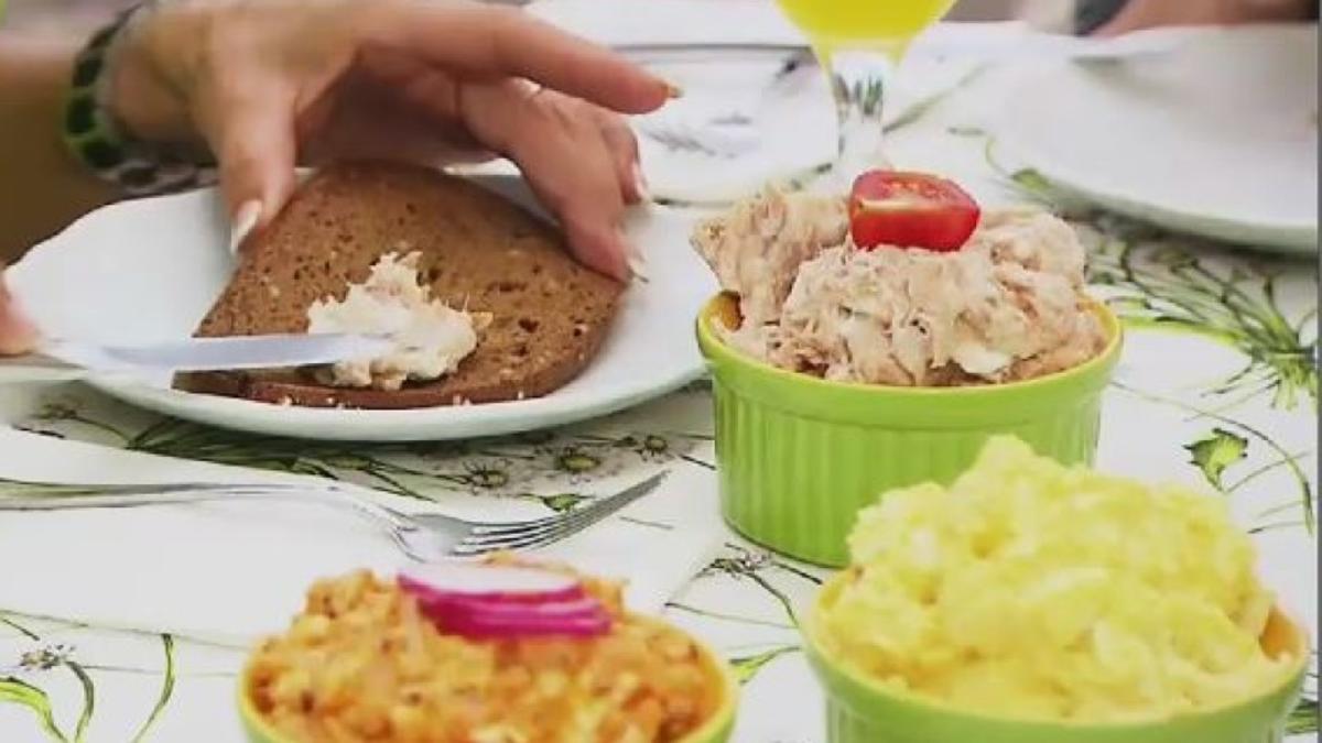 Bilder für Brotaufstrich mal anders: Butter-Eier-, Tomaten-Frischkäse- und Avocado-Aufstrich - Rezept