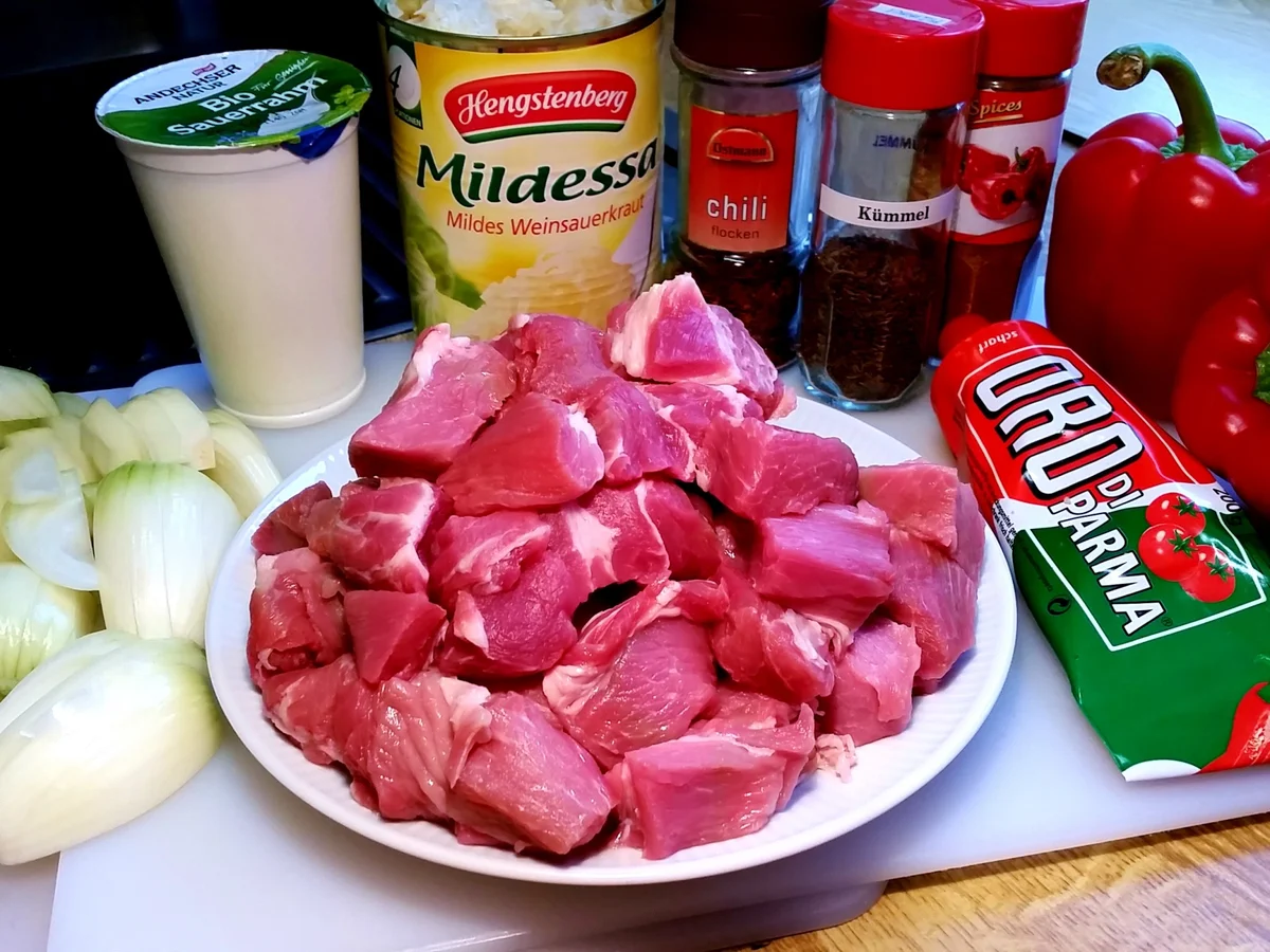 Gulasch nach Szegediner-Art ... - Rezept - Bild Nr. 1935