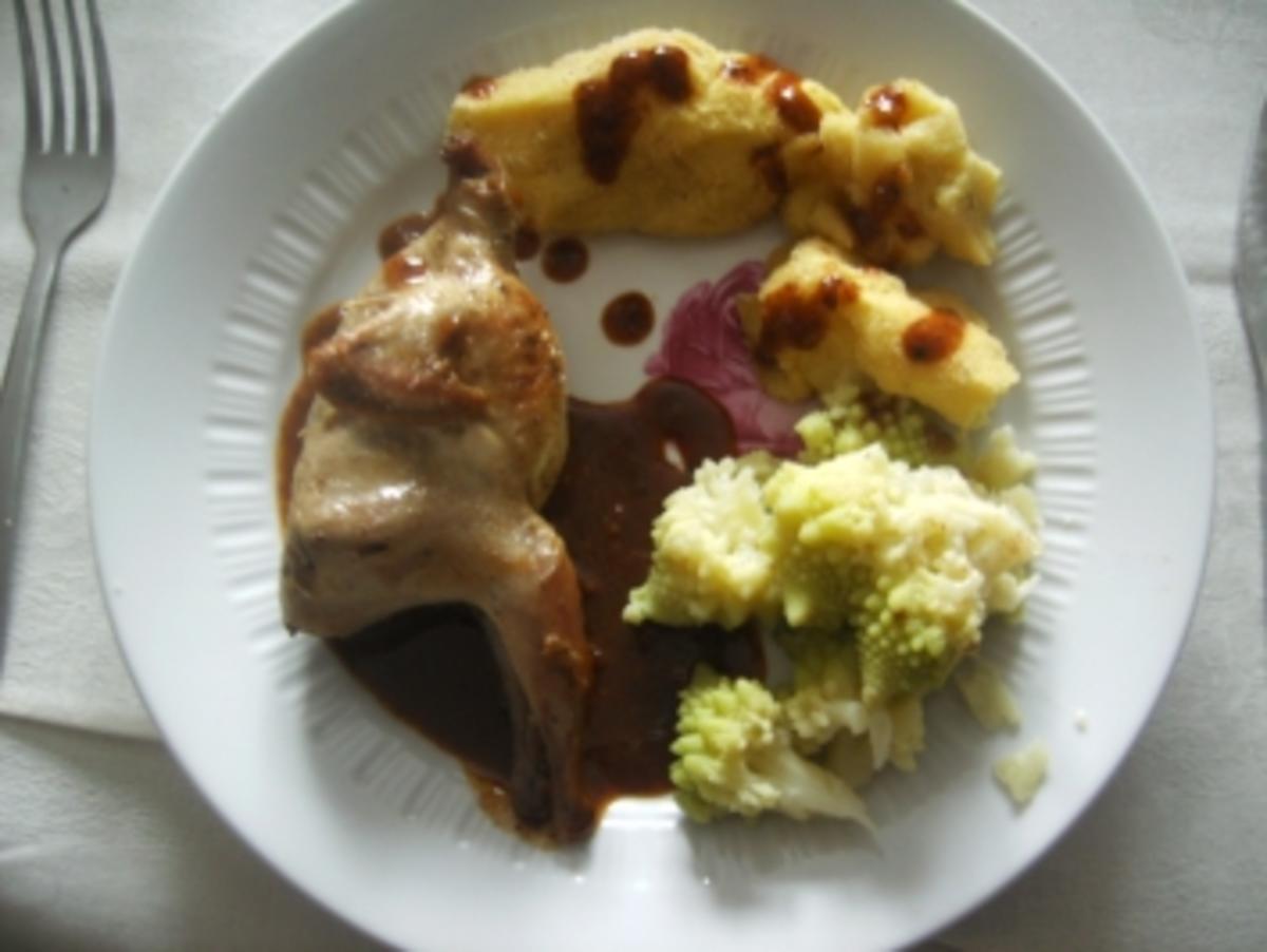 Wachteln an Romanesco mit Kartoffelkroketten - Rezept - kochbar.de
