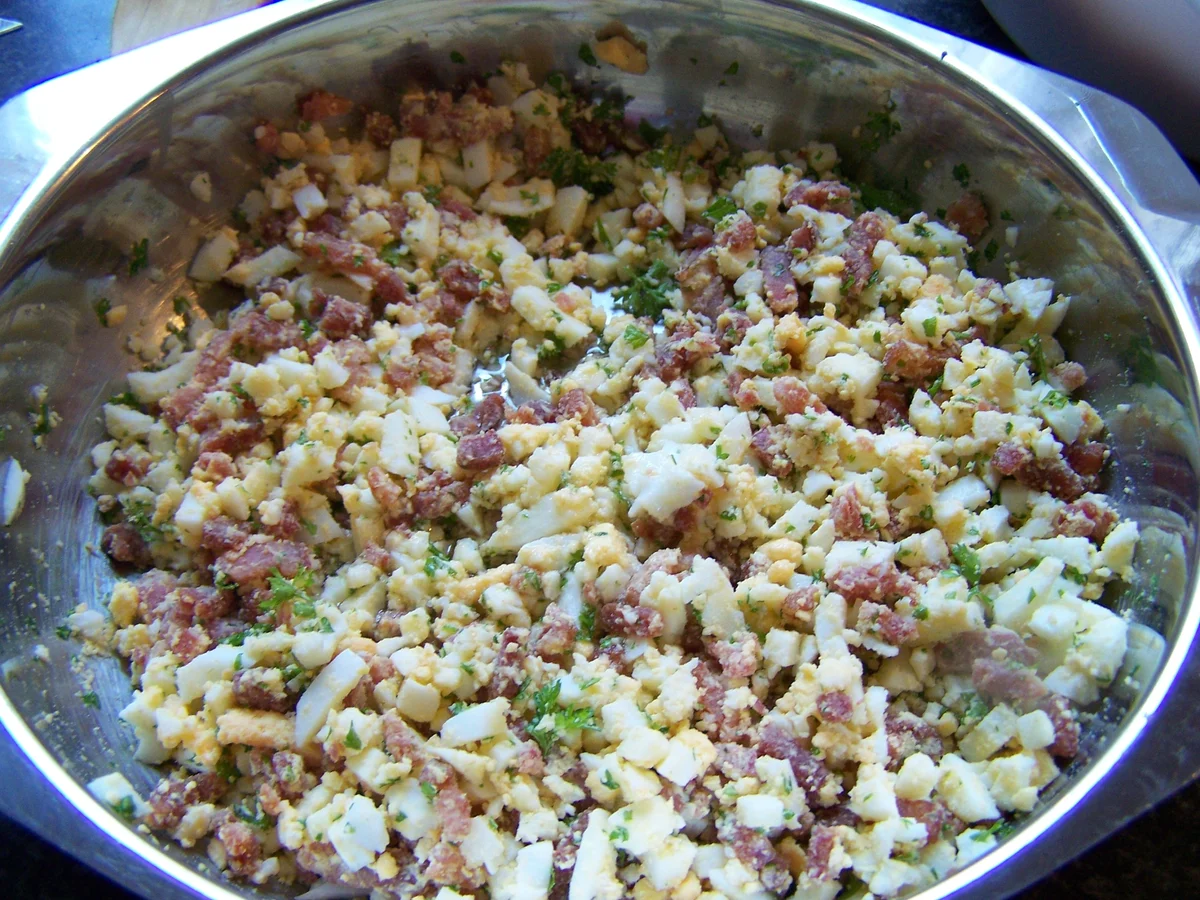 Rezept: Gehaktbal mit einer leckeren Überraschung im "Kern" Bild Nr. 1948 Gehaktbal mit einer leckeren Überraschung im "Kern" - Rezept - Bild Nr. 1948