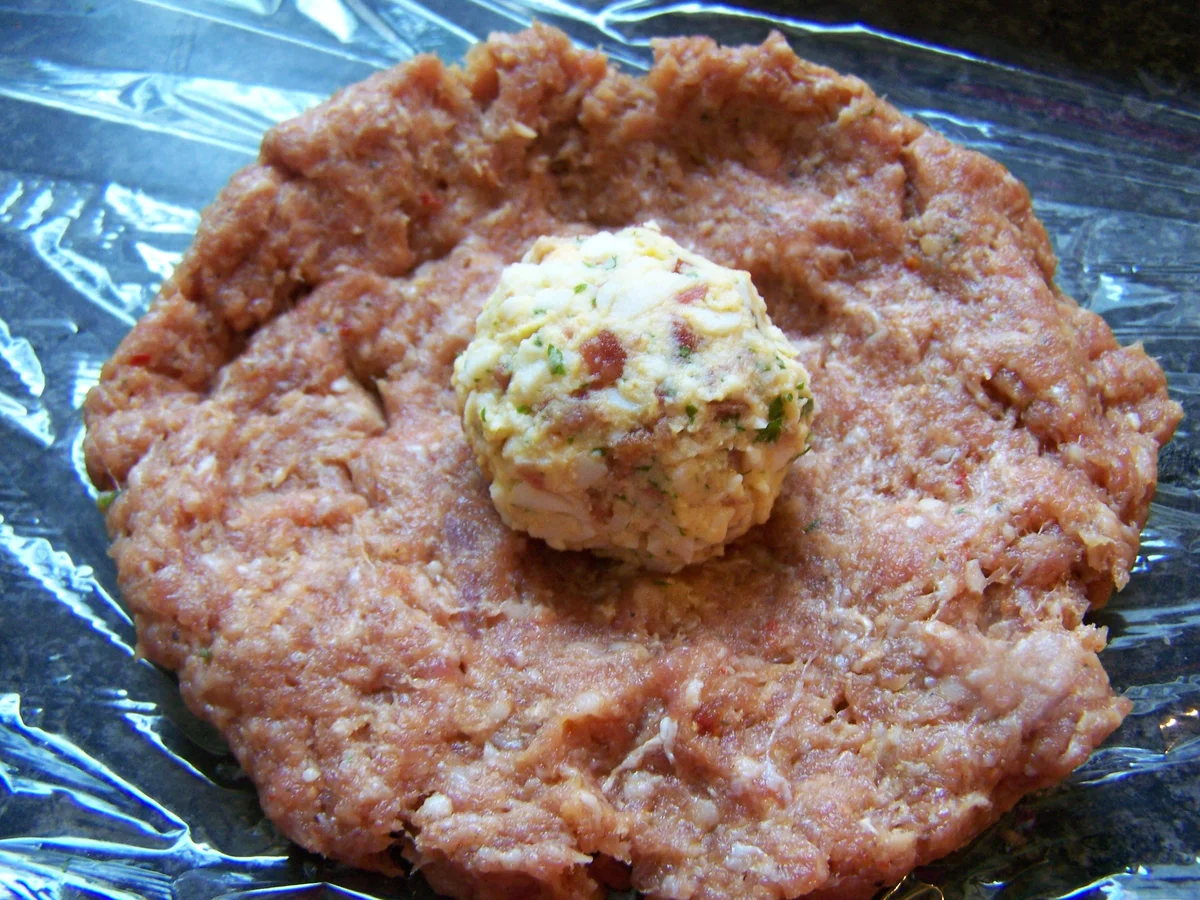 Rezept: Gehaktbal mit einer leckeren Überraschung im "Kern" Bild Nr. 1950 Gehaktbal mit einer leckeren Überraschung im "Kern" - Rezept - Bild Nr. 1950