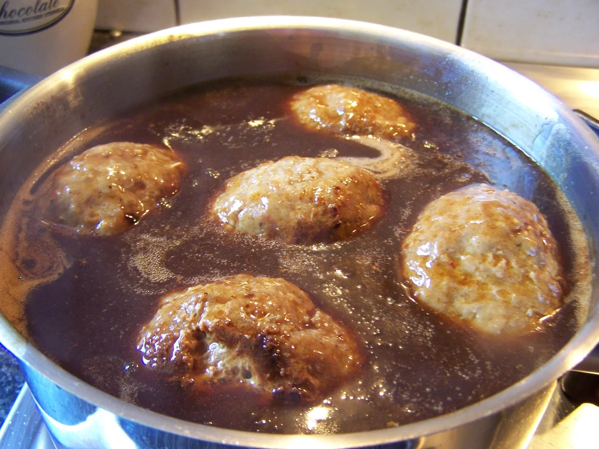 Rezept: Gehaktbal mit einer leckeren Überraschung im "Kern" Bild Nr. 1954 Gehaktbal mit einer leckeren Überraschung im "Kern" - Rezept - Bild Nr. 1954