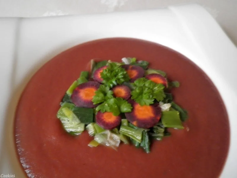 Cremige Kartoffelsuppe mit violetten Karotten ... und Laucheinlage ... - Rezept - Bild Nr. 1958