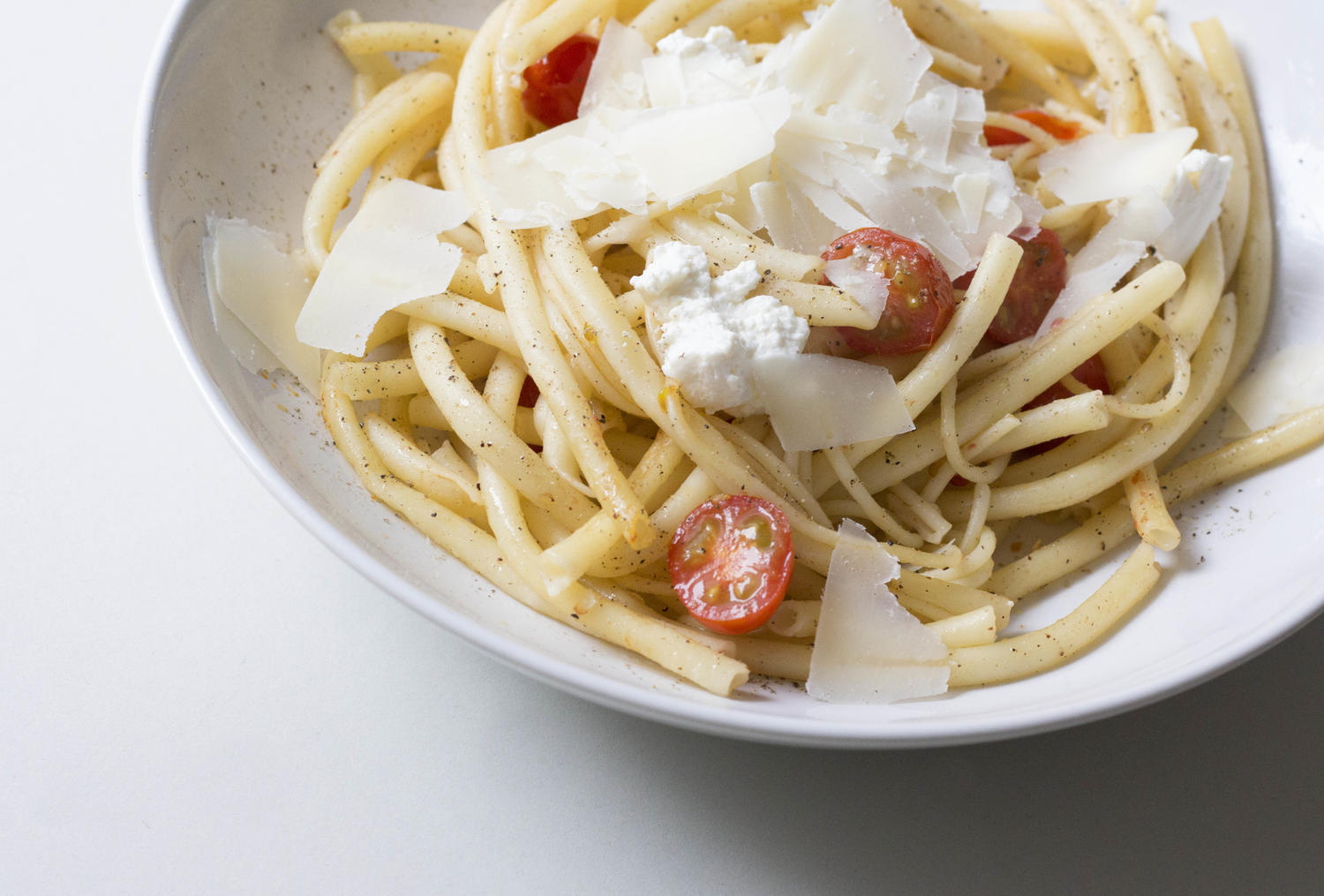 Pasta mit Tomaten, Ricotta & Grana Padano - Rezept 