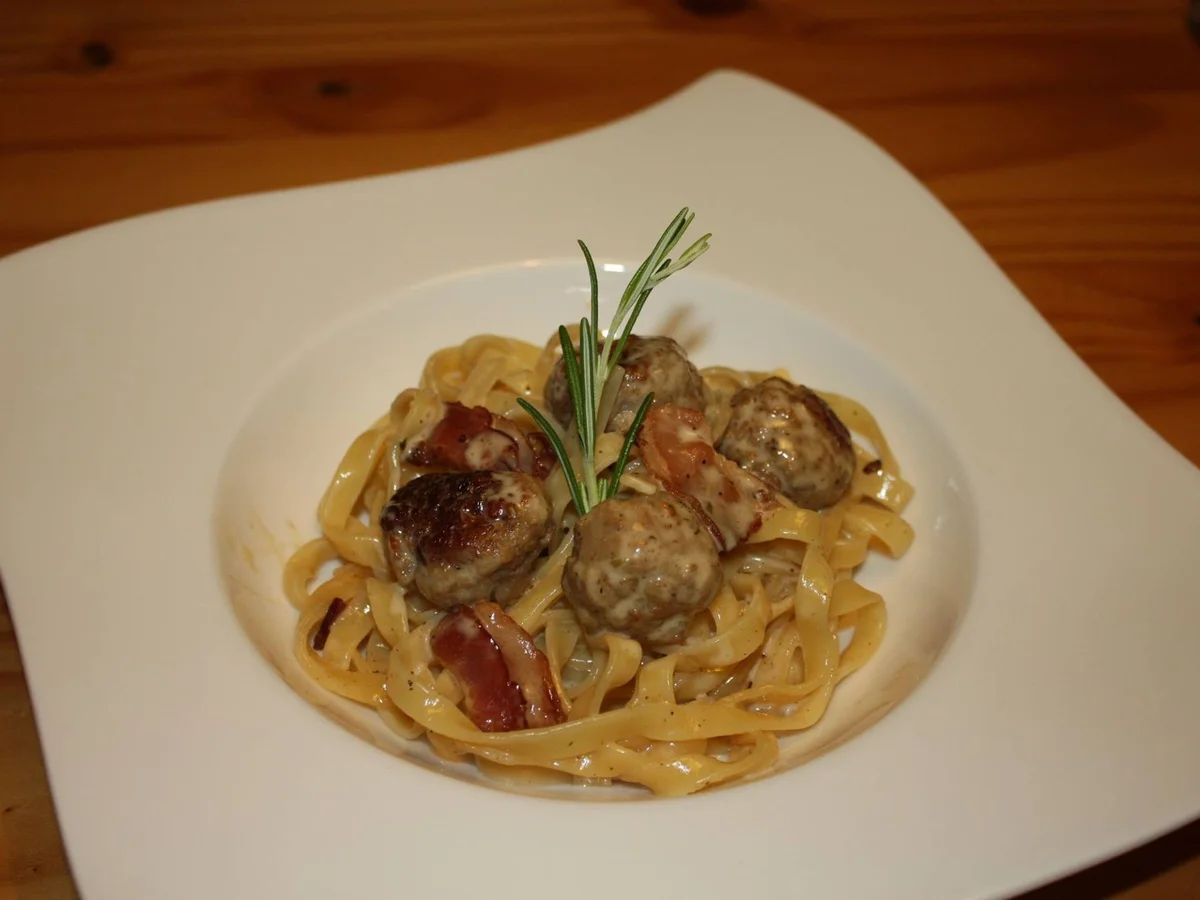 Tagliatelle Salsiccia Bacon - Rezept - Bild Nr. 1979