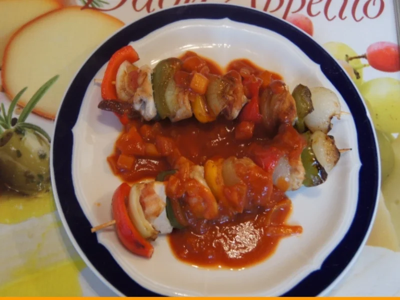 Hähnchenbrustfilet-Schaschlik mit Zwiebel-Tomaten-Ananassauce - Rezept - Bild Nr. 1993