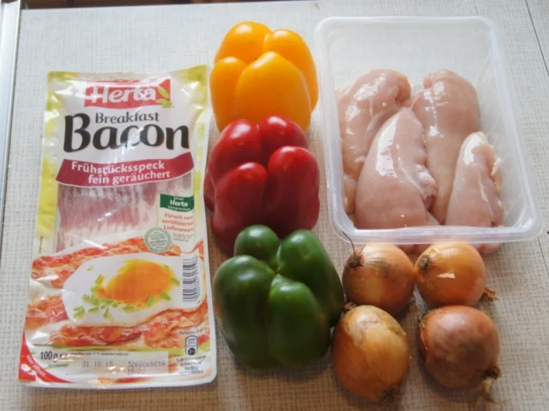 Hähnchenbrustfilet-Schaschlik mit Zwiebel-Tomaten-Ananassauce - Rezept - Bild Nr. 1994