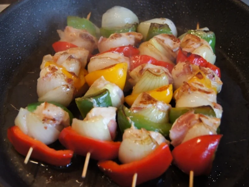 Hähnchenbrustfilet-Schaschlik mit Zwiebel-Tomaten-Ananassauce - Rezept - Bild Nr. 1999