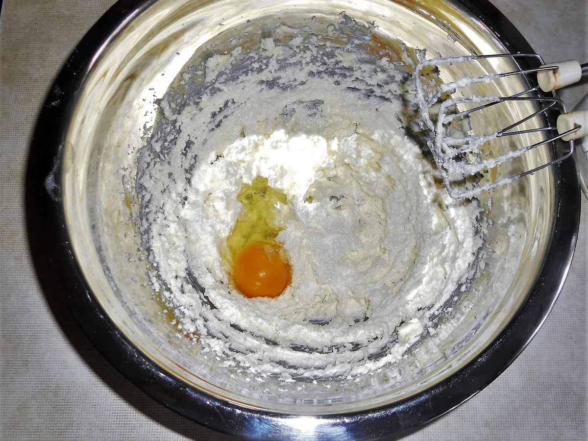 "Oma - Friede`s" - Sandkuchen (Rzpt. um 1920) - Rezept - Bild Nr. 2019