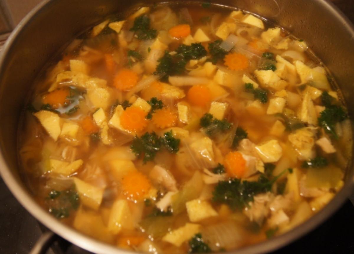 Hähnchen-Gemüse-Nudelsuppe mit Eierstich - Rezept - Bild Nr. 2052