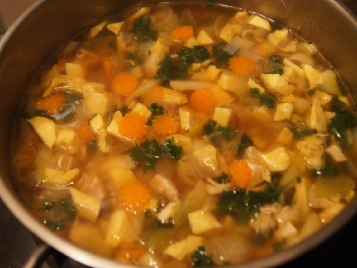 Hähnchen Gemüse Nudelsuppe mit Eierstich - einfach - von MausVoh