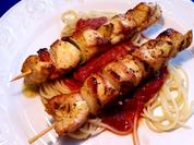 Puten-Spießchen*  auf Spaghetti mit würziger Tomatensoße - Rezept - Bild Nr. 2017