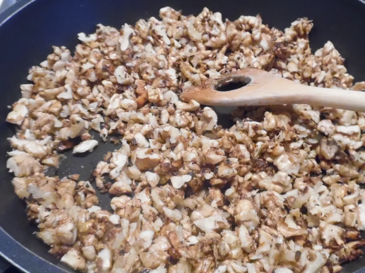 Rezept: Walnuss-Likör Bild Nr. 2044 Walnuss-Likör - Rezept - Bild Nr. 2044